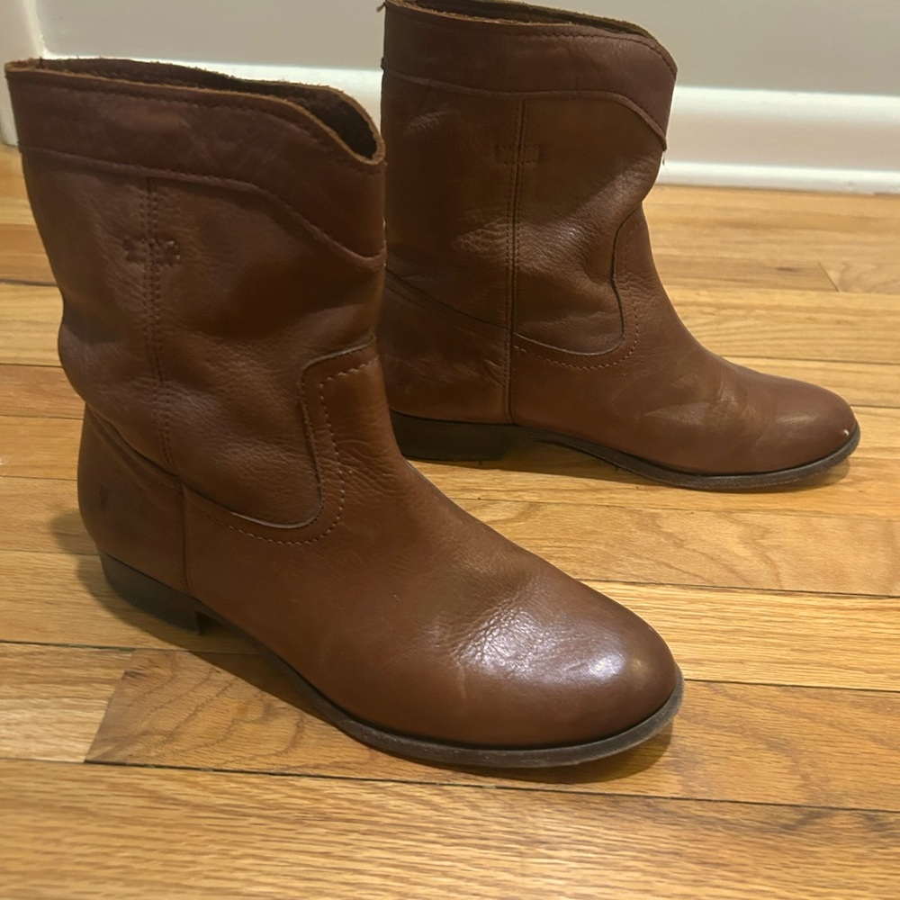 Frye Leather Ankle Boots size 9